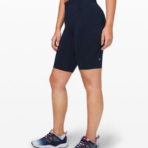 Lululemon Fast And Free Short 10" Navy size 8